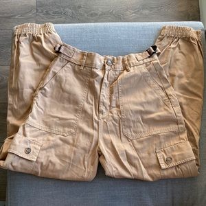 Pull&bear army style khaki pants in size 4.